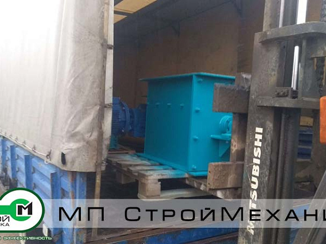 Компании из г.Санкт-Петербург отгружена дробилка легких бетонов ДК-700